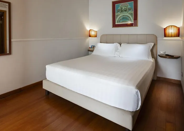 Milton Hotel 4*